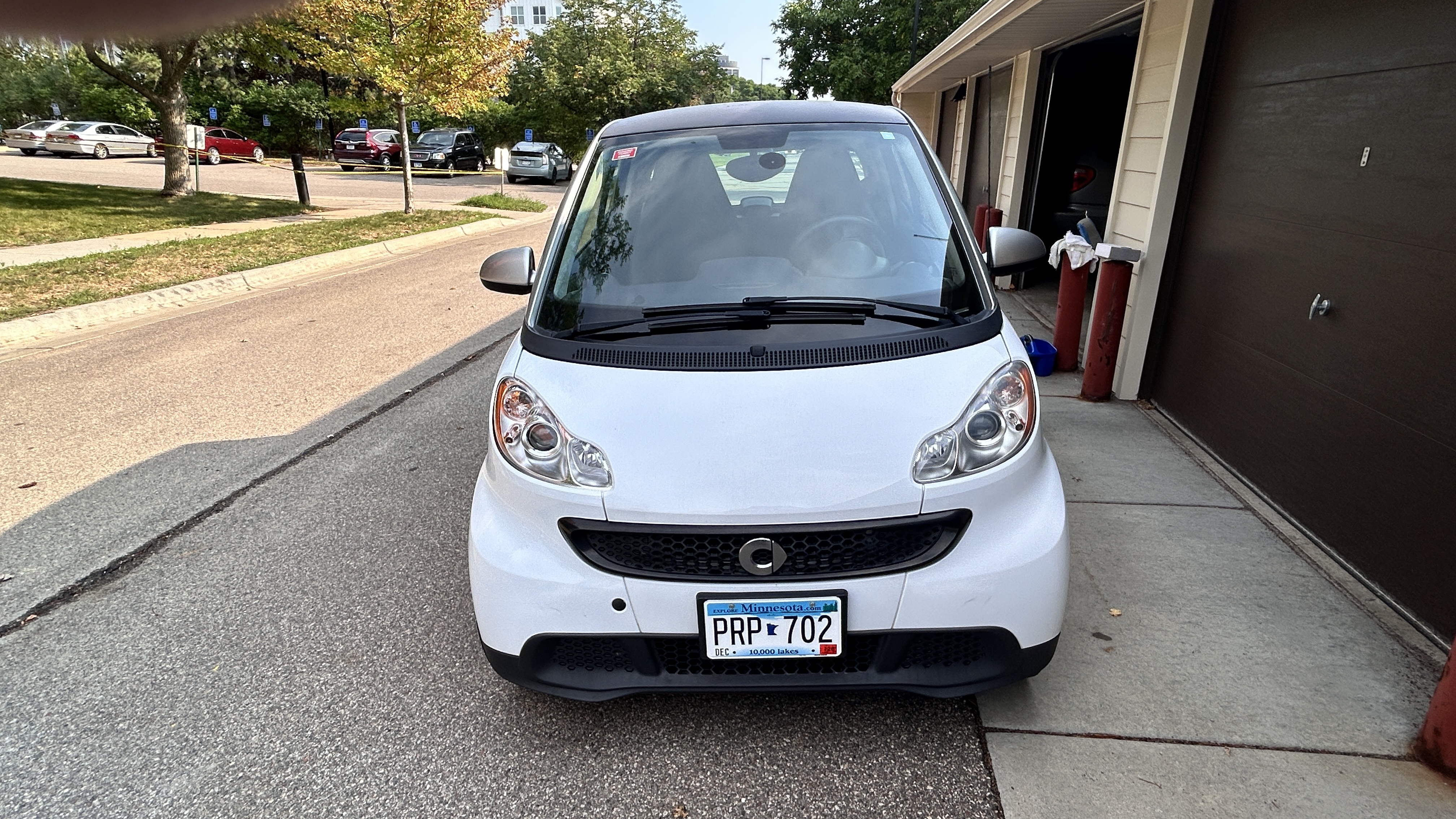 Used 2014 smart fortwo pure RWD image 1