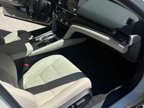 Used 2021 Honda Accord Touring image 17