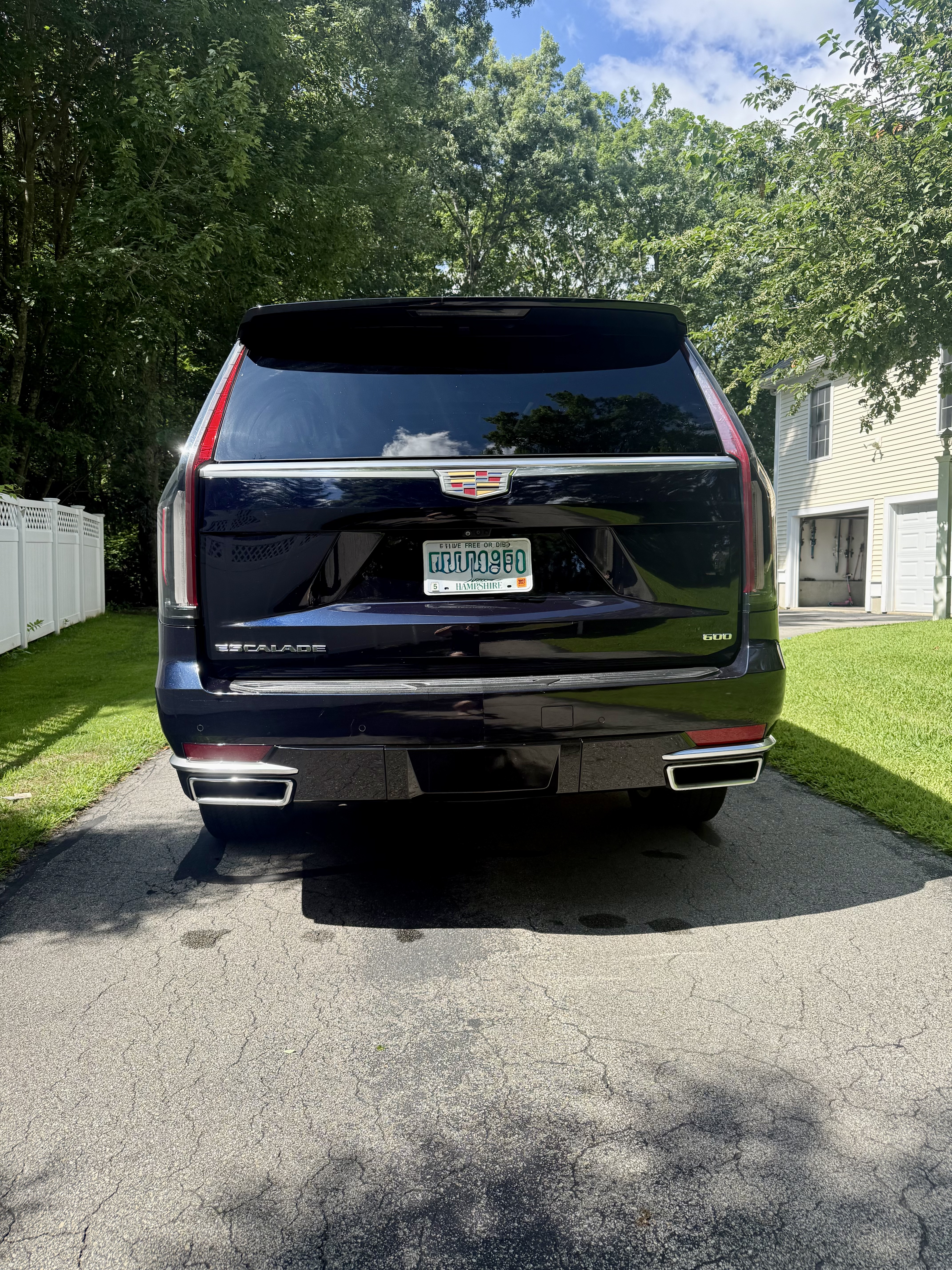 Used 2021 Cadillac Escalade Premium Luxury Platinum AWD/4WD image 8
