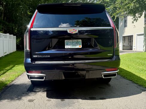 Used 2021 Cadillac Escalade Premium Luxury Platinum AWD/4WD image 8