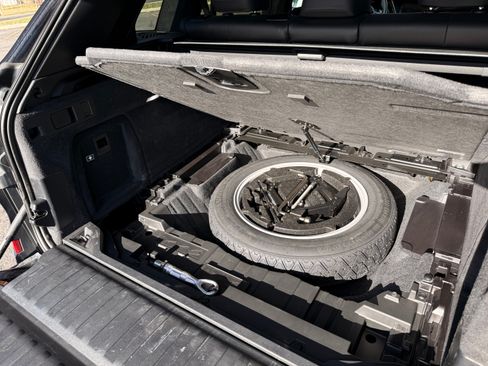 Used 2020 BMW X5 M50i image 24