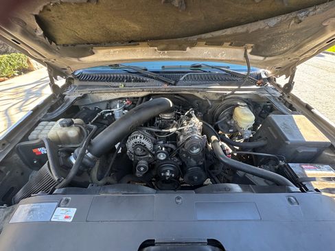 Used 2005 Chevrolet Silverado 1500 W/T image 13