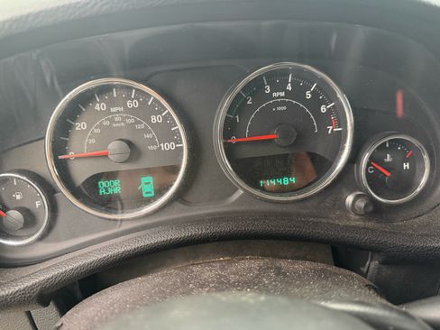 Used 2012 Jeep Wrangler Unlimited Sport image 8