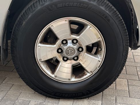 Used 2005 Toyota 4Runner Sport image 6