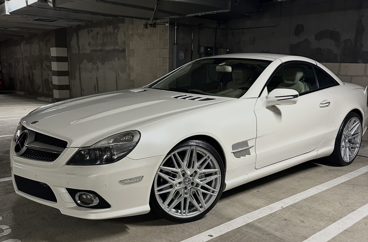 Used 2011 Mercedes-Benz SL 550 image 8