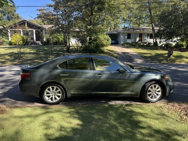 Used 2007 Lexus LS 460 RWD image 4
