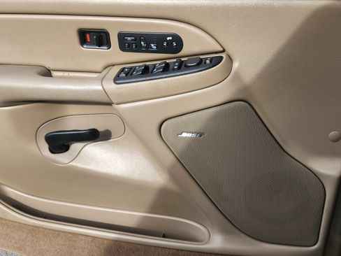 Used 2005 Chevrolet Avalanche Z71 w/ Sun And Sound Package image 15