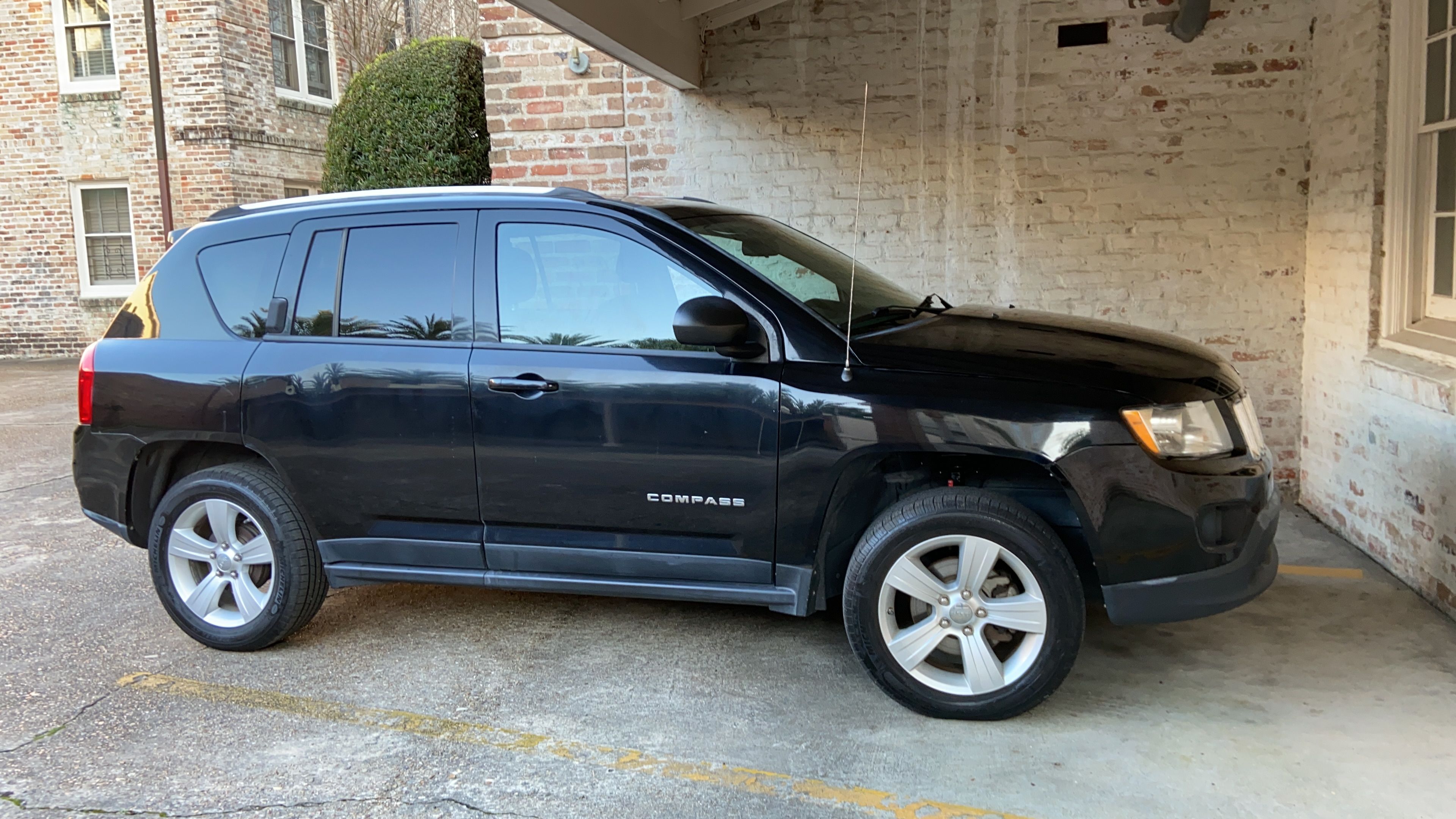 Used 2012 Jeep Compass Sport FWD image 4