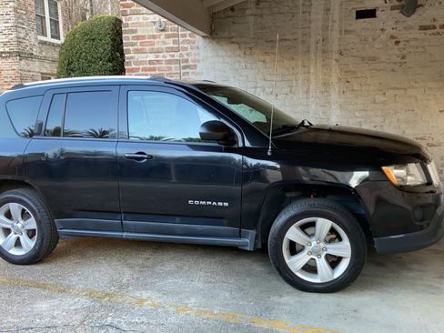 Used 2012 Jeep Compass Sport FWD image 4