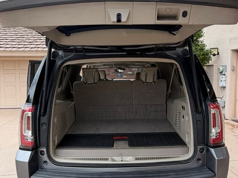 Used 2019 GMC Yukon XL Denali AWD/4WD image 12
