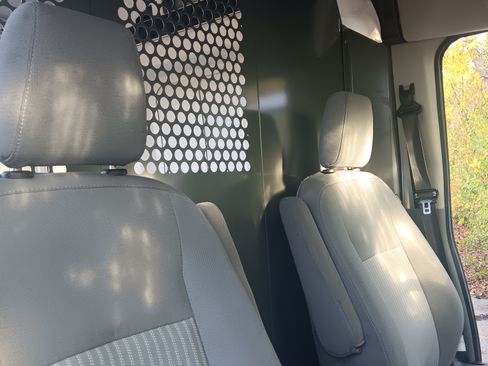 Used 2019 Ford Transit 250 148 High Roof Extended image 10