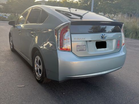Used 2015 Toyota Prius Two image 8