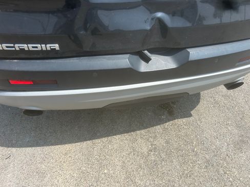 Used 2018 GMC Acadia SLT AWD/4WD image 4