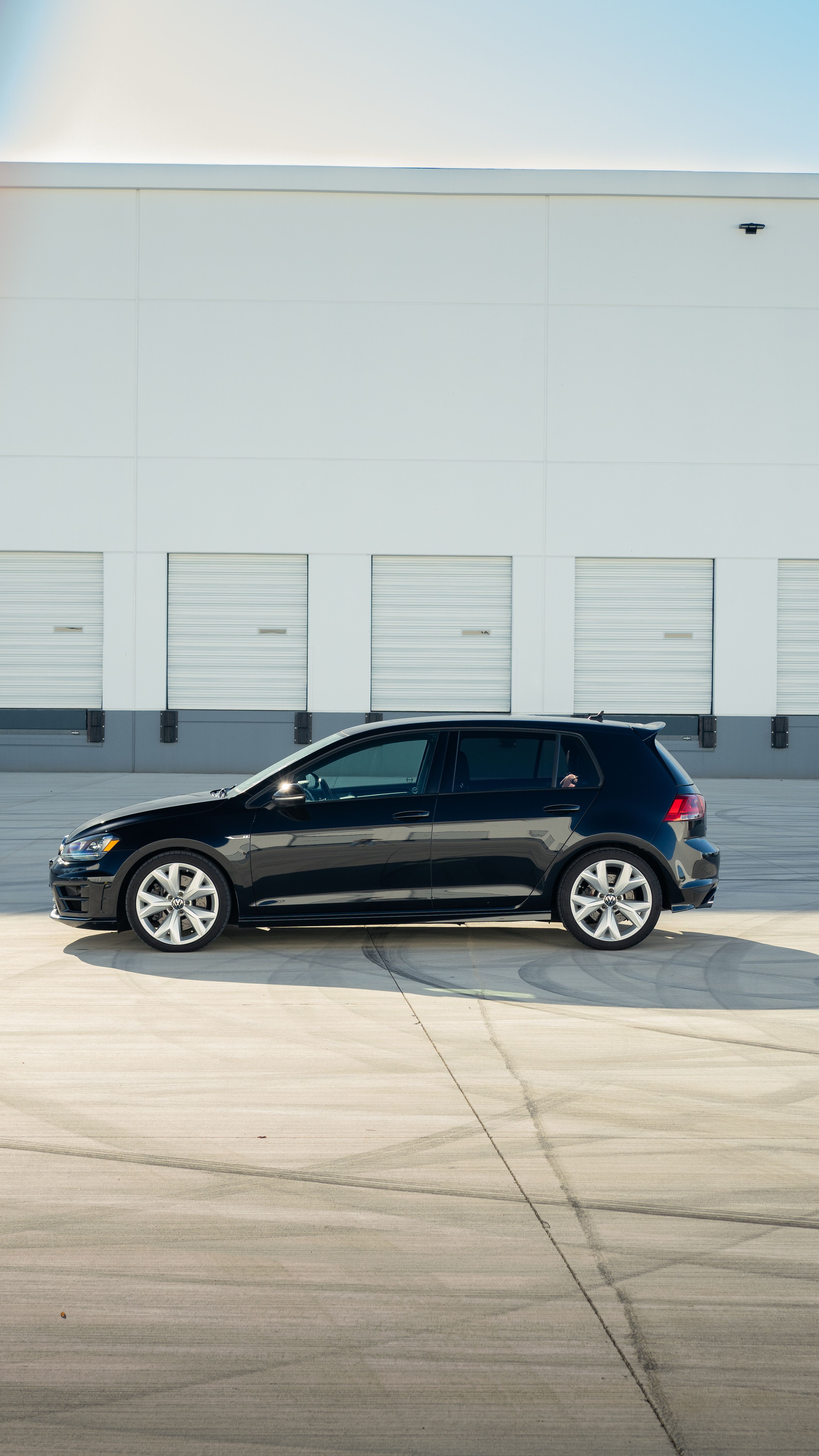 Used 2016 Volkswagen Golf 4-Door AWD/4WD image 4