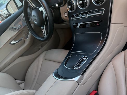 Used 2020 Mercedes-Benz GLC 350e 4MATIC image 11