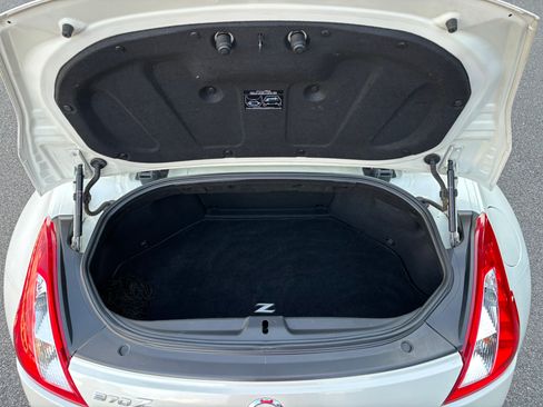 Used 2012 Nissan 370Z Touring w/ Sport Pkg RWD image 16