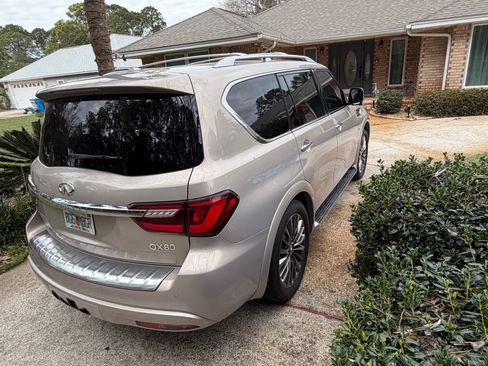 Used 2019 INFINITI QX80 Luxe w/ 22" Wheel Package image 1