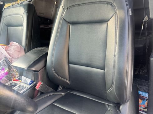 Used 2020 Ford Explorer XLT w/ Equipment Group 202A image 6