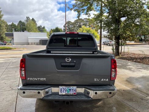 Used 2019 Nissan Frontier SV w/ Value Truck Package image 6