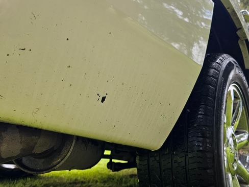 Used 2010 GMC Yukon Denali image 17