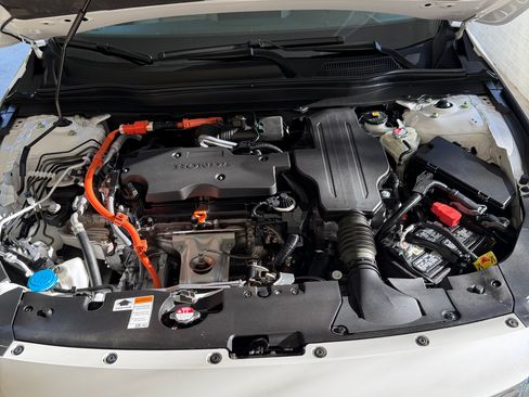 Used 2022 Honda Accord Touring image 10