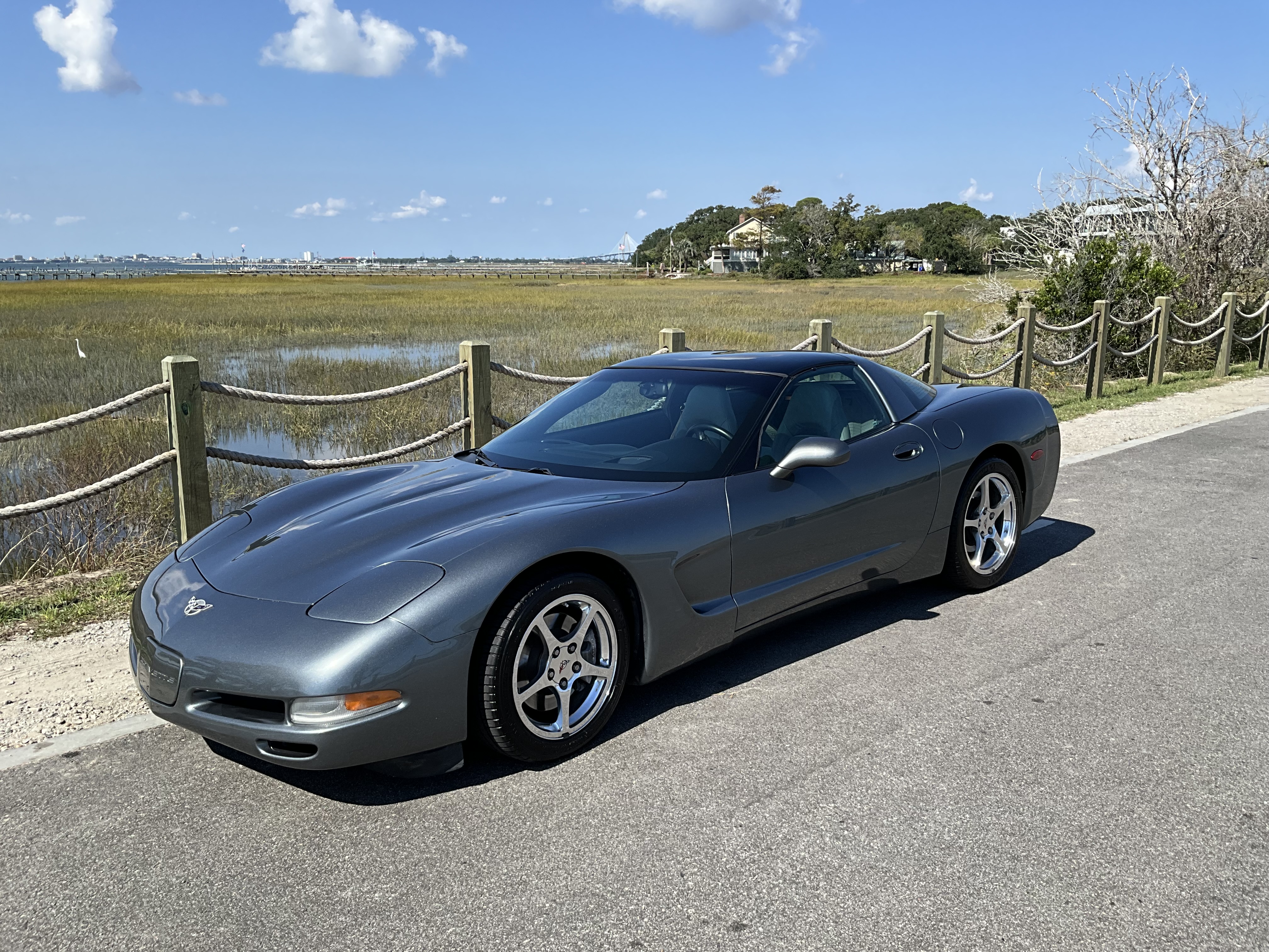 Used 2003 Chevrolet Corvette Coupe w/ Preferred Equipment Group RWD image 17
