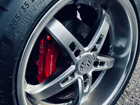 Used 2005 Porsche Boxster S image 9