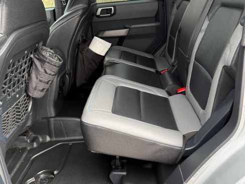 Used 2021 Ford Bronco Black Diamond image 11