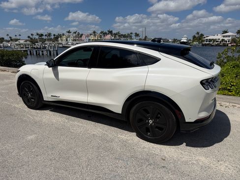 Used 2021 Ford Mustang Mach-E California Route 1 image 6
