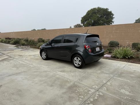 Used 2014 Chevrolet Sonic LT image 4