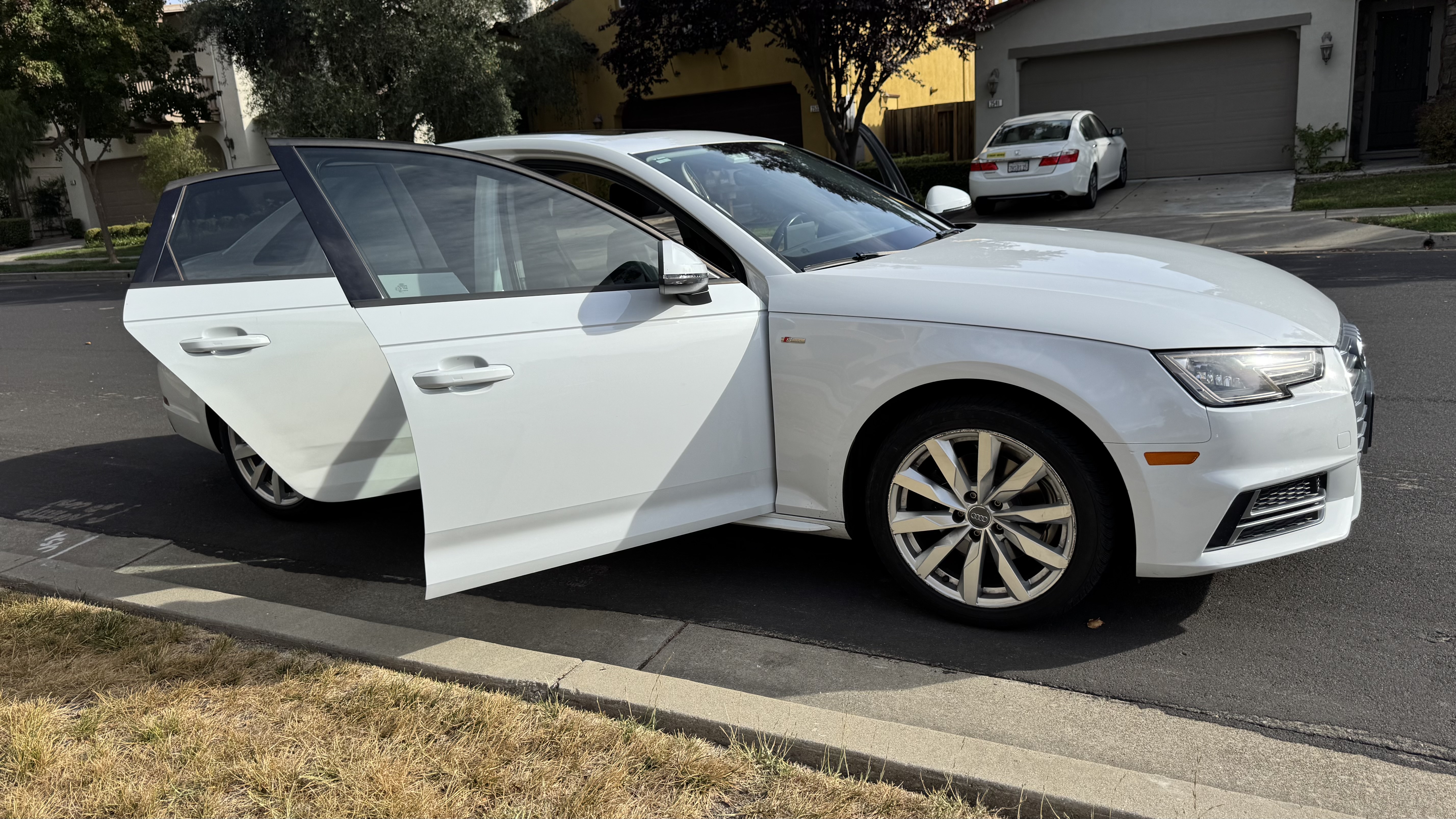 Used 2018 Audi A4 2.0T Ultra Premium w/ Convenience Package FWD image 6