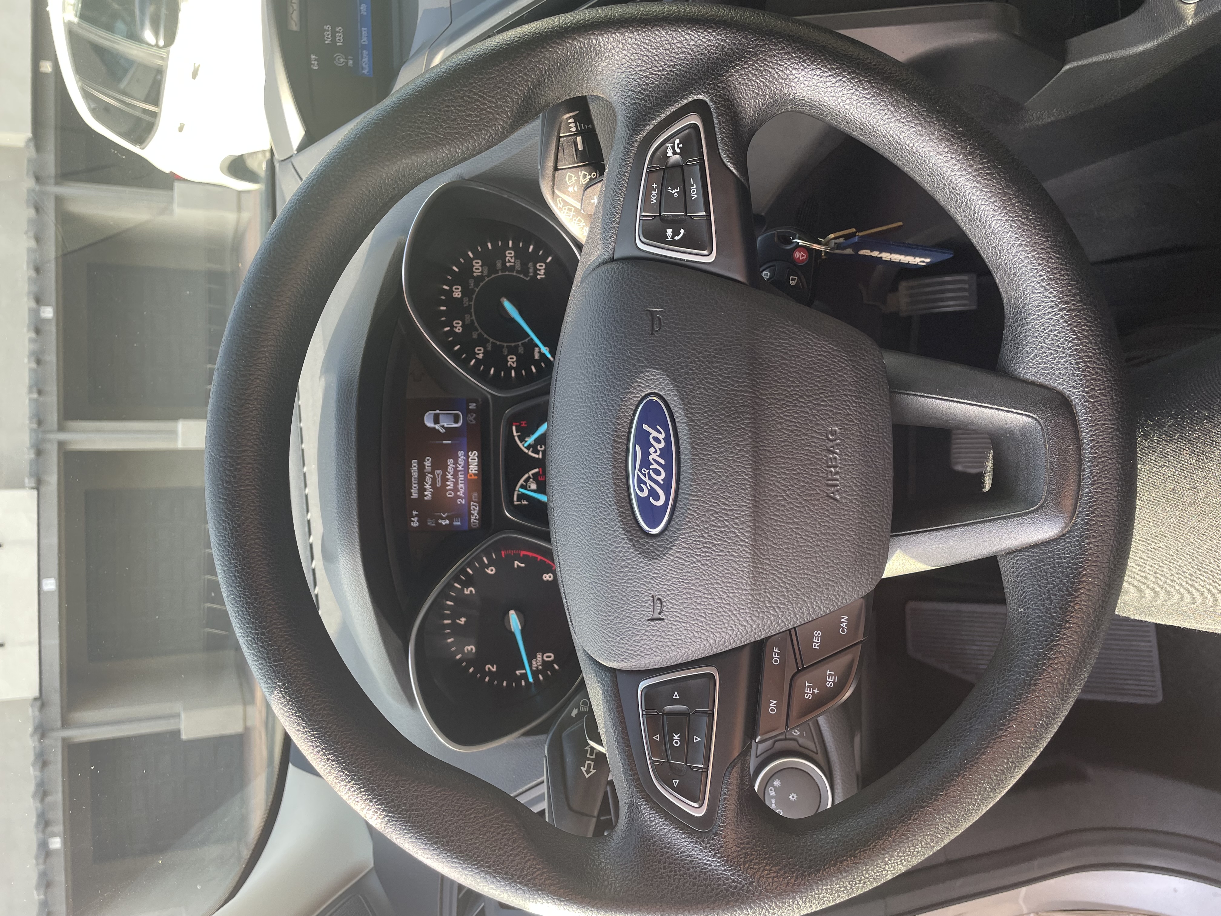 Used 2017 Ford Escape SE FWD image 8
