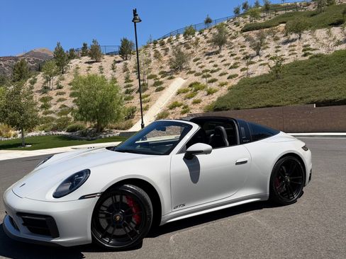 Used 2024 Porsche 911 Targa 4 GTS AWD/4WD image 4