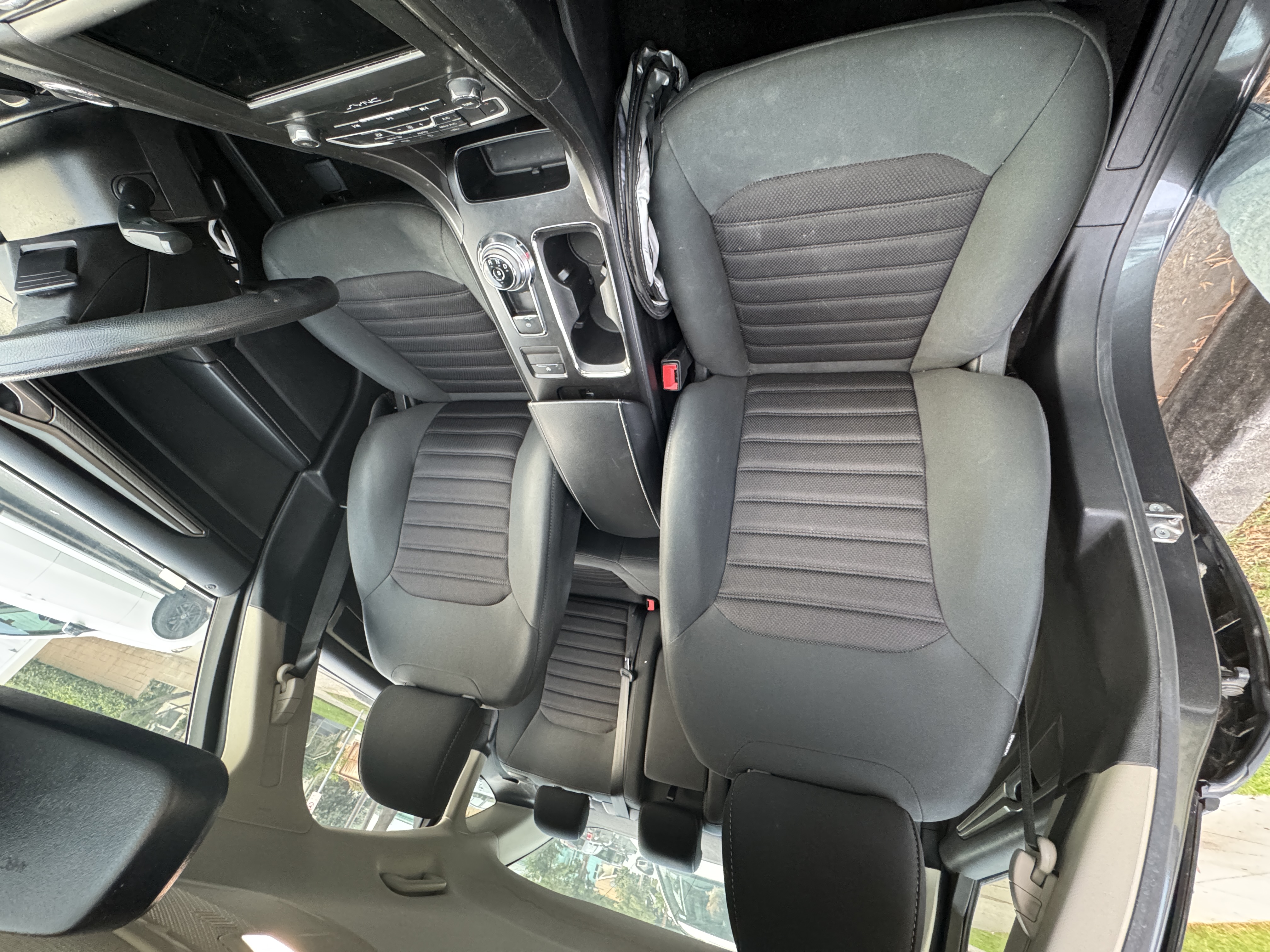 Used 2019 Ford Fusion SE FWD image 11