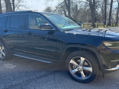 Used 2021 Jeep Grand Cherokee L Limited image 4