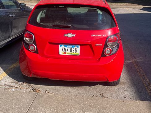 Used 2014 Chevrolet Sonic LT w/ Fun and Sun Package image 2