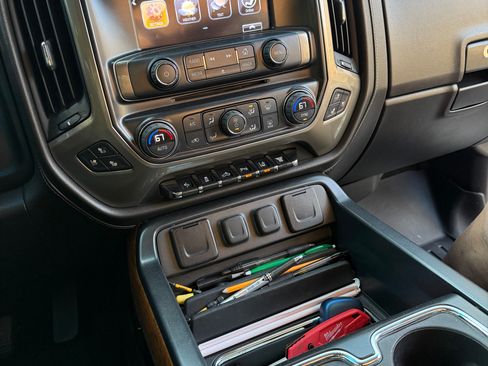 Used 2017 Chevrolet Silverado 2500 High Country w/ Duramax Plus Package image 10