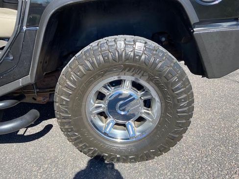 Used 2004 HUMMER H2 w/ Preferred Equipment Group image 14