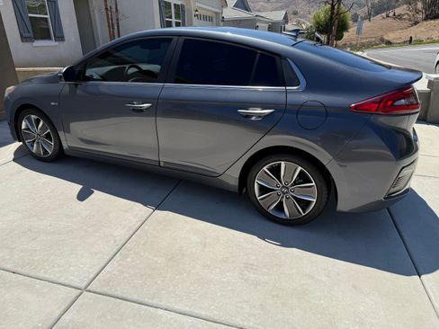 Used 2019 Hyundai Ioniq Limited w/ Ultimate Package 02 FWD image 4