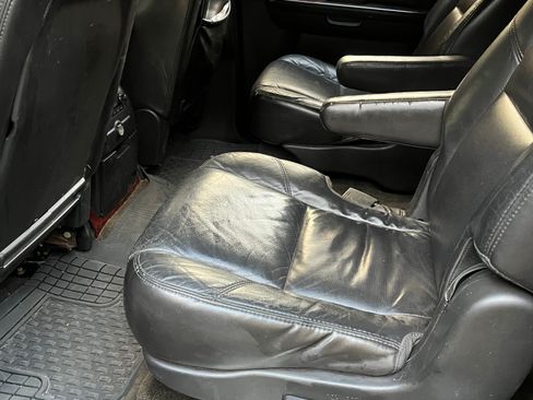 Used 2007 Cadillac Escalade ESV AWD w/ Information Package image 9