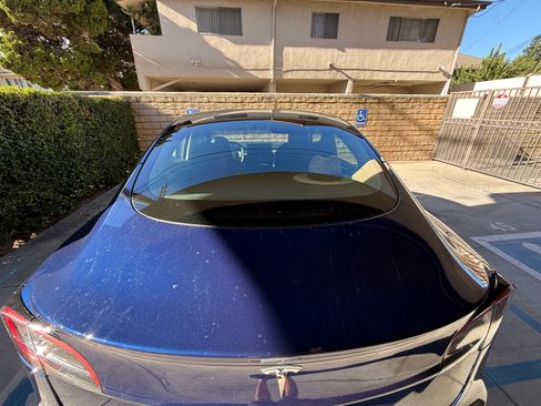 Used 2023 Tesla Model 3 Standard Range RWD image 5