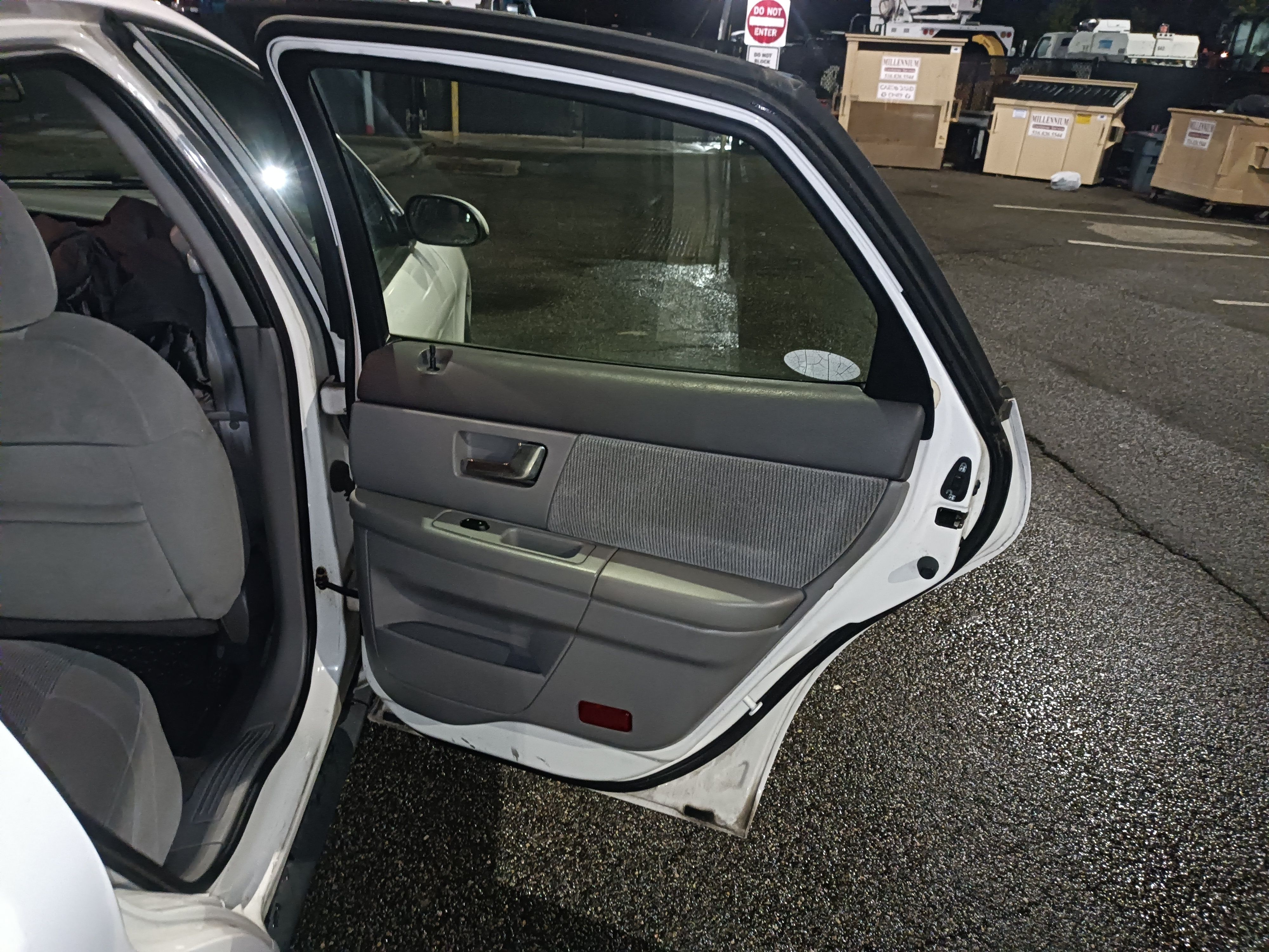 Used 2000 Ford Taurus SES FWD image 25