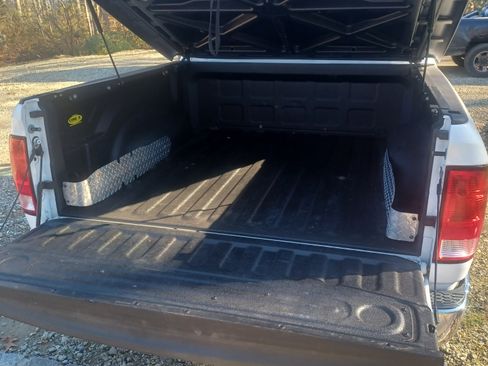 Used 2019 RAM 1500 Big Horn image 9