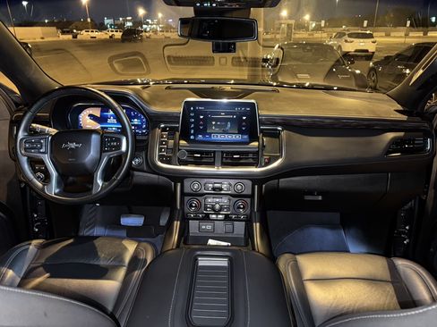 Used 2023 Chevrolet Suburban Z71 w/ Luxury Package image 11