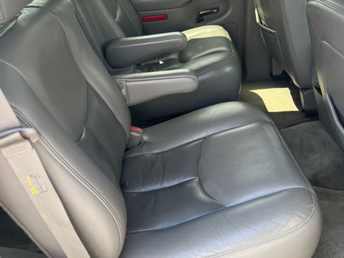 Used 2004 GMC Yukon Denali AWD/4WD image 22