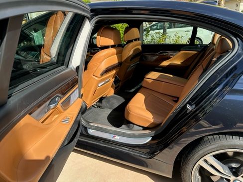 Used 2017 BMW 750i xDrive image 13