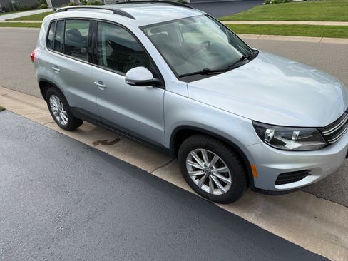 Used 2017 Volkswagen Tiguan Limited w/ Premium Package AWD/4WD image 14