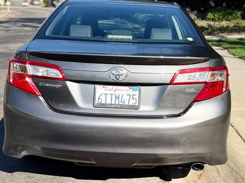 Used 2012 Toyota Camry SE image 5