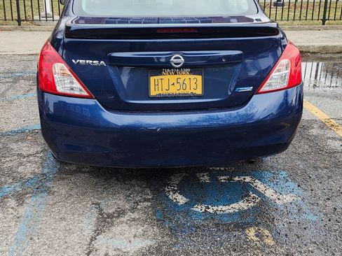 Used 2013 Nissan Versa S Plus image 6