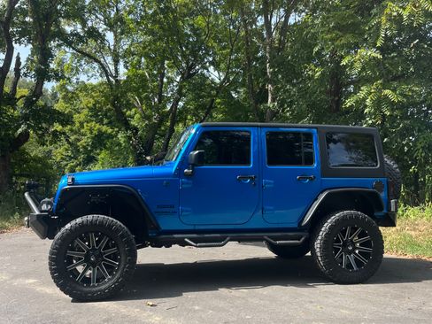 Used 2015 Jeep Wrangler Unlimited Sport w/ Quick Order Package 24S image 5